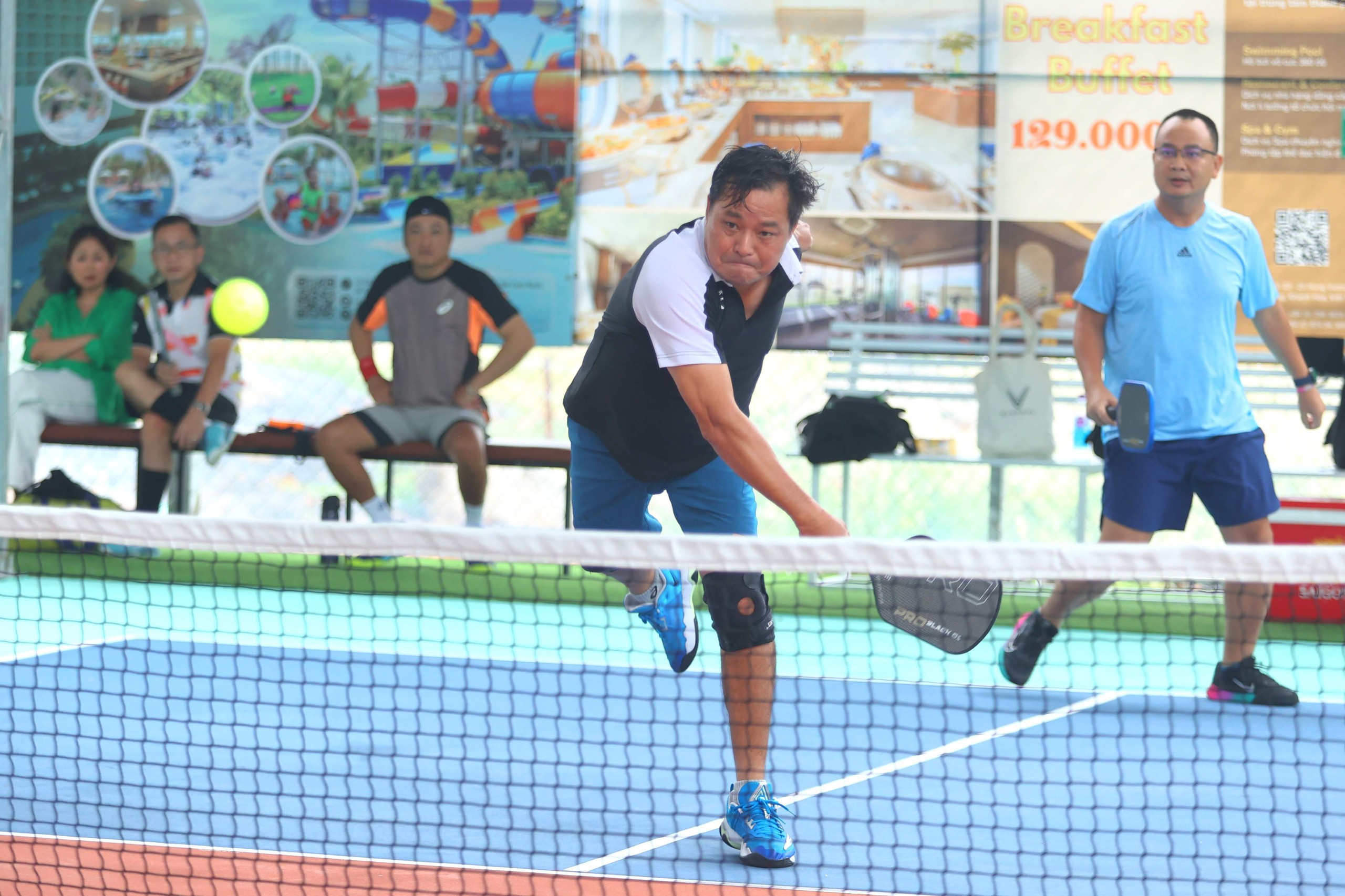 Giải pickleball Báo Thanh Niên và những người bạn đồng hành: Gây quỹ cho Cùng con đi tiếp cuộc đời- Ảnh 11.